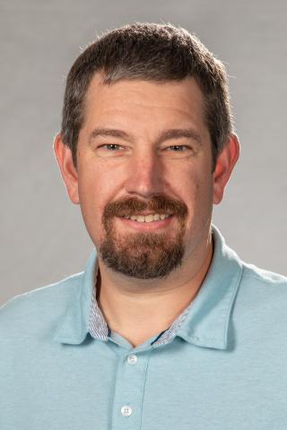 Portrait of Dr. Travis Legleiter